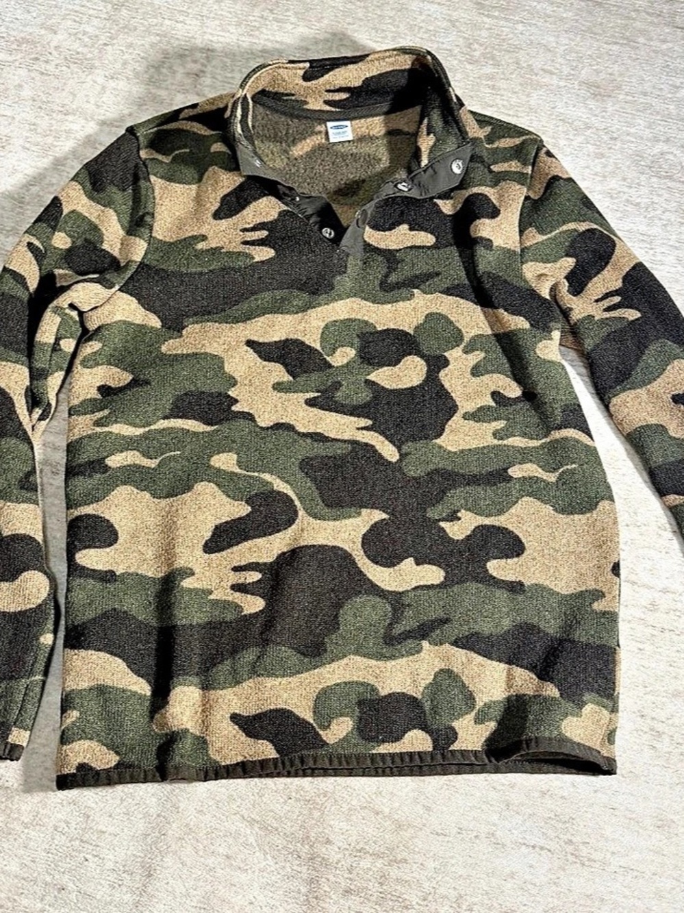Old Navy Camo youth Pullover Size Medium Like New